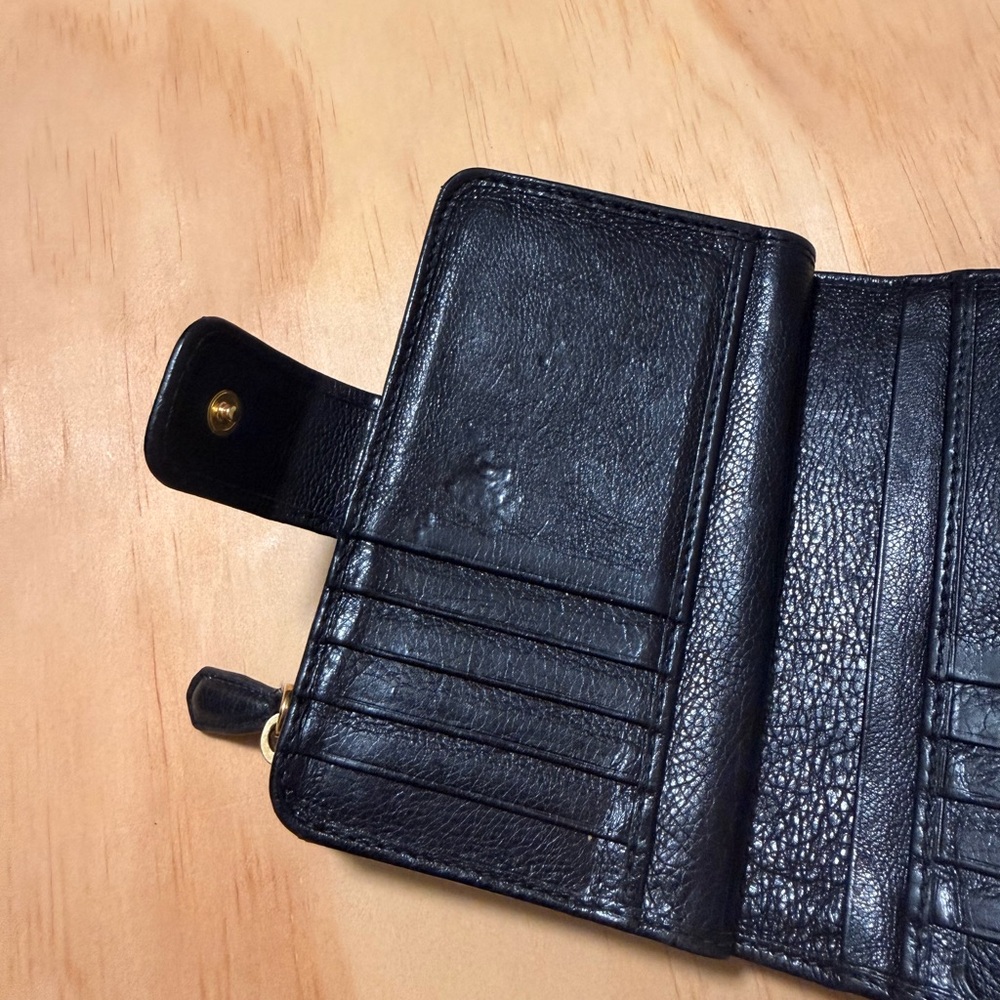 Prada Black Leather Card Holder with Bow - Picture 8 of 8